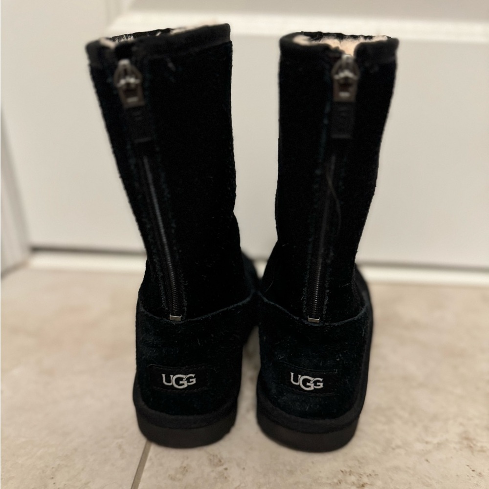 UGG Lil Sunshine II Back Zipper Black Suede Kids Boots Model 1103029K Size 4